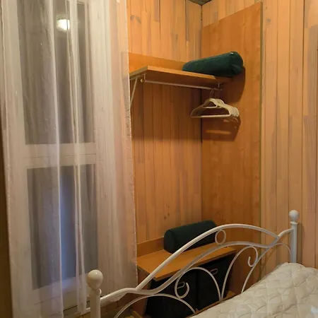 Appartement Vert Tendre Face A La Montagne Bagneres-de-Luchon Exterior photo