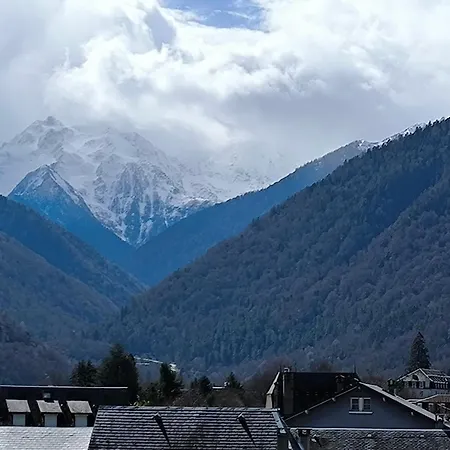 Appartement Vert Tendre Face A La Montagne Bagneres-de-Luchon Exterior photo