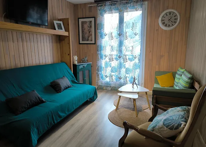 Appartement Vert Tendre Face A La Montagne